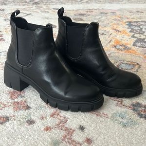 Steve Madden Howler booties